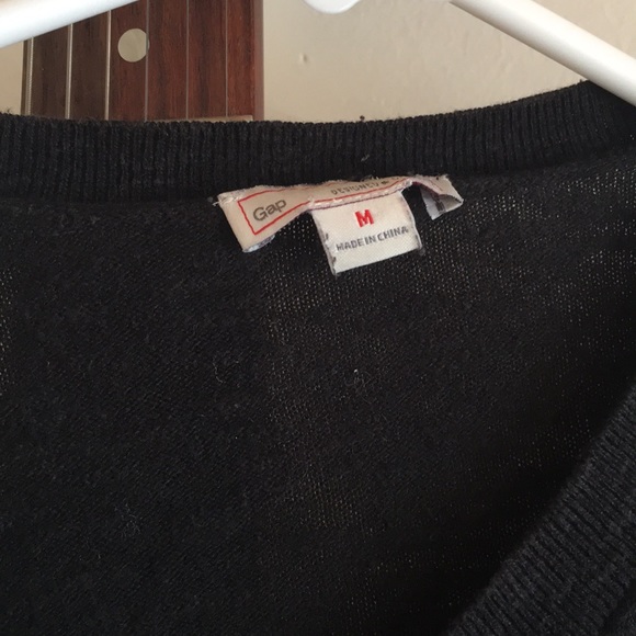 Black Cardigan from the Gap, size M - Picture 3 of 4